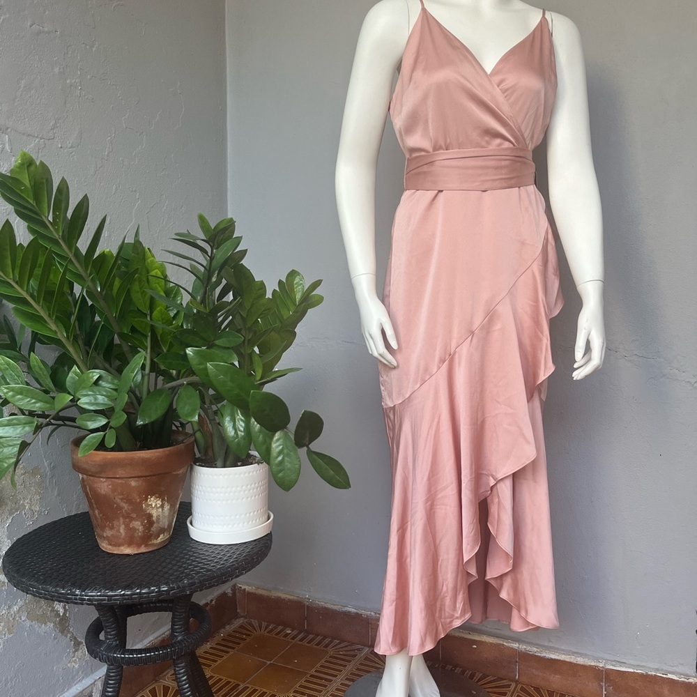 Express Satin  Ruffle in color Blush